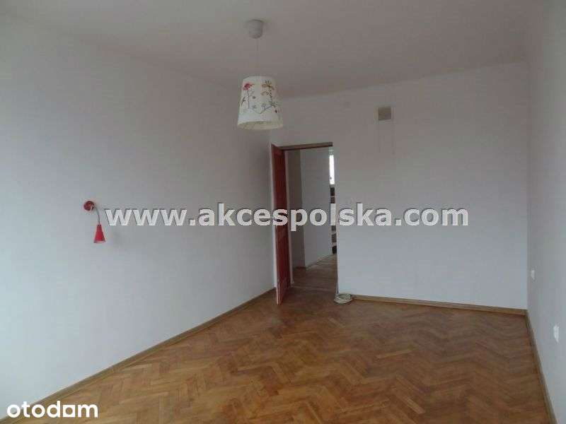 3-Pok, Pokoje B/Mebli, Przy Metrze, Piwnica