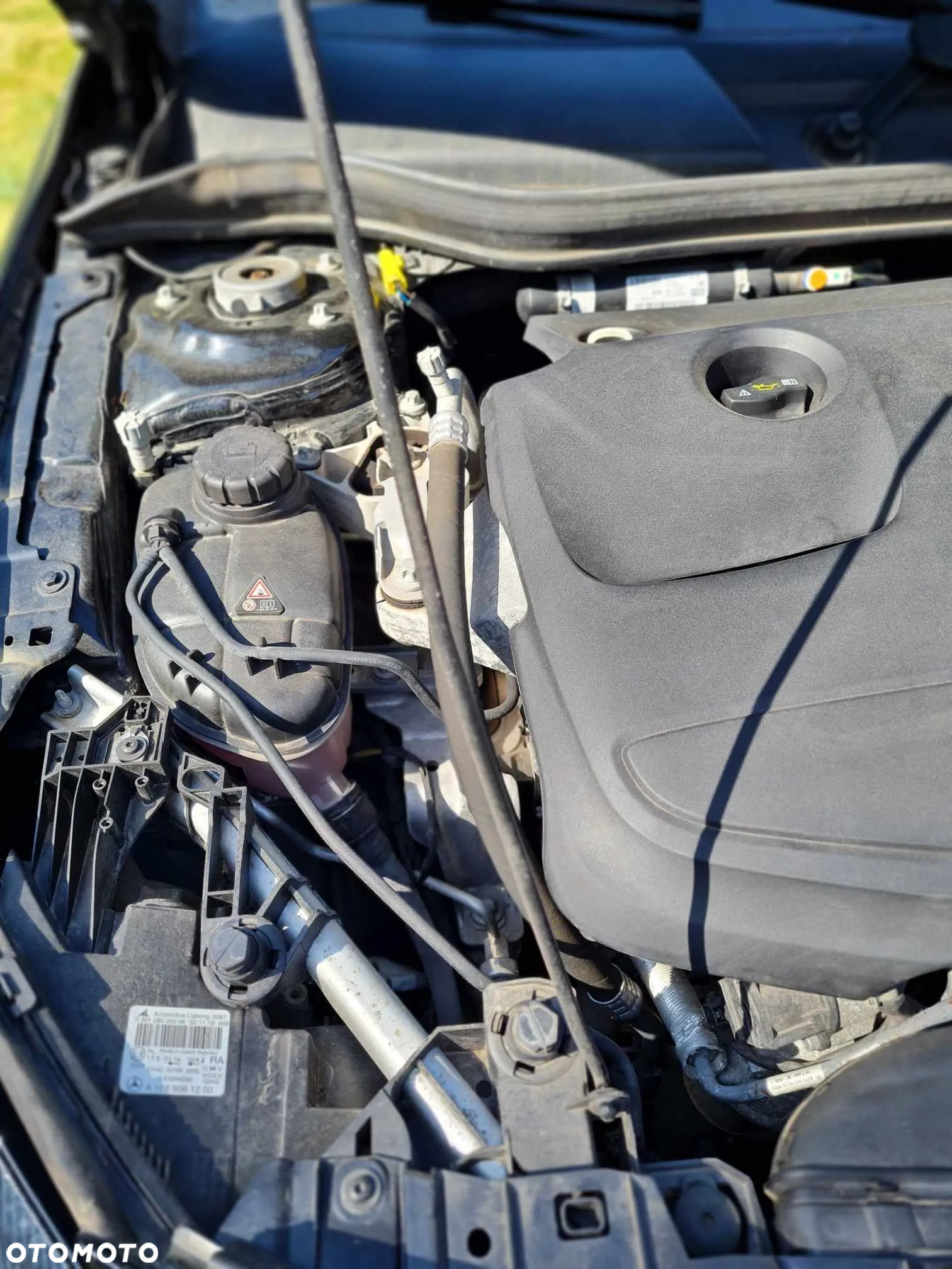 Mercedes-Benz GLA 180 7G-DCT - 11