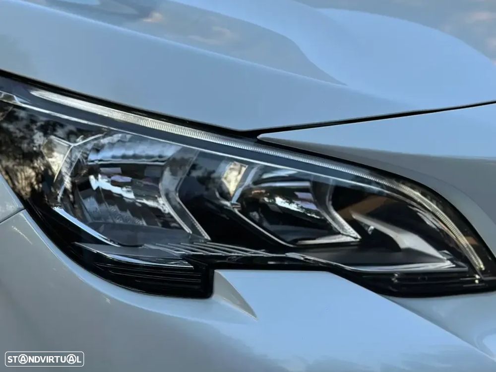 Peugeot 3008 PureTech 130 Stop & Start GPF EAT8 Crossway - 6