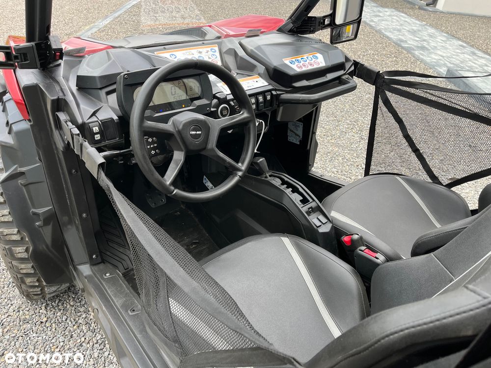 Can-Am Maverick - 8