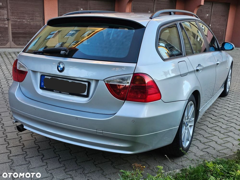 BMW Seria 3 318i - 7