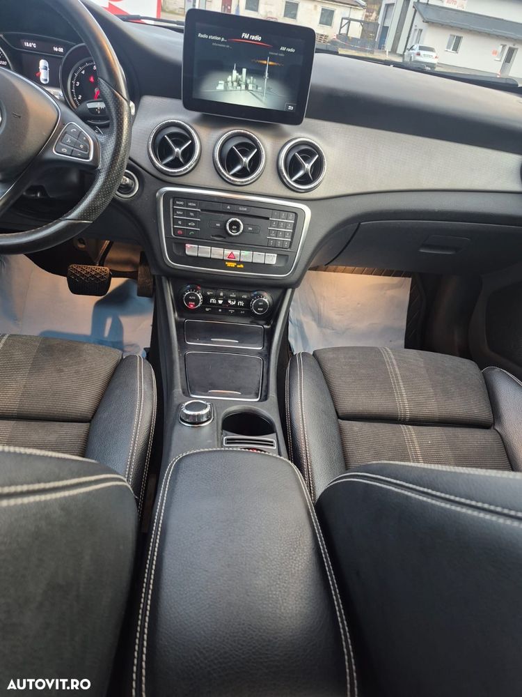 Mercedes-Benz CLA - 21