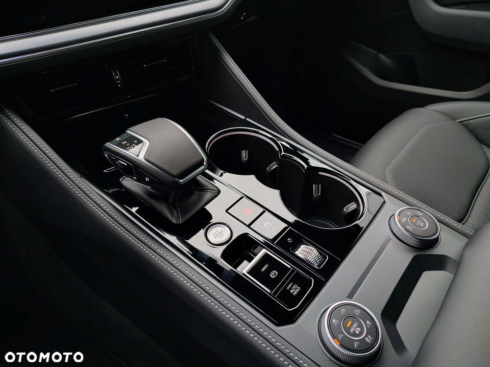 Volkswagen Touareg 3.0 V6 TDI 4Motion R-Line - 24