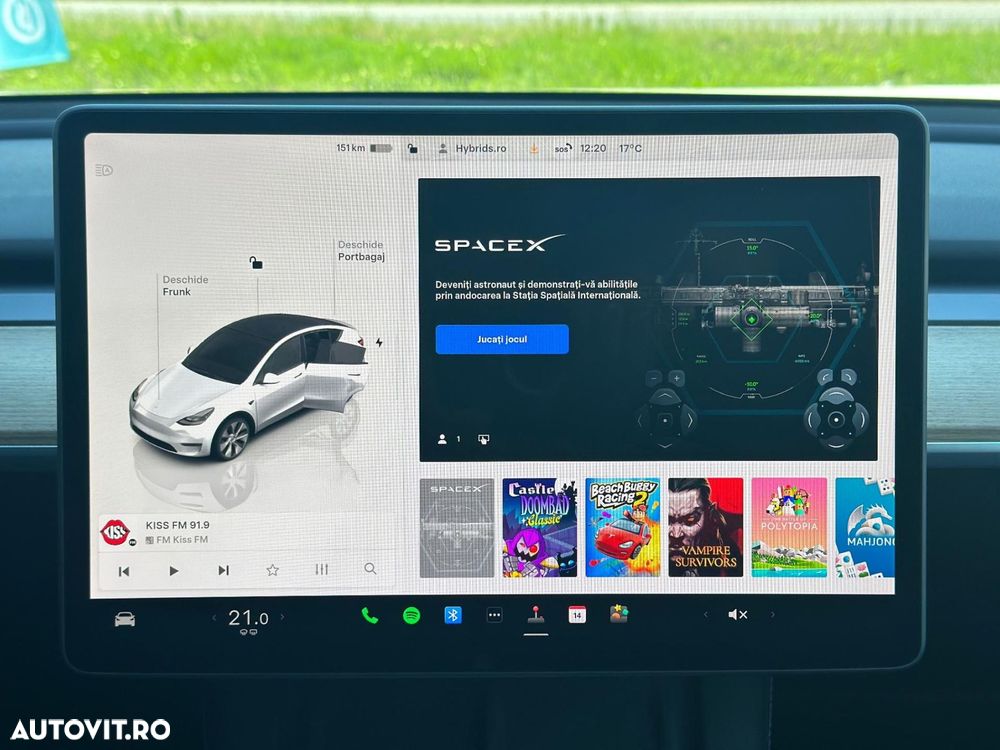 Tesla Model Y Long Range Dual Motor AWD - 38