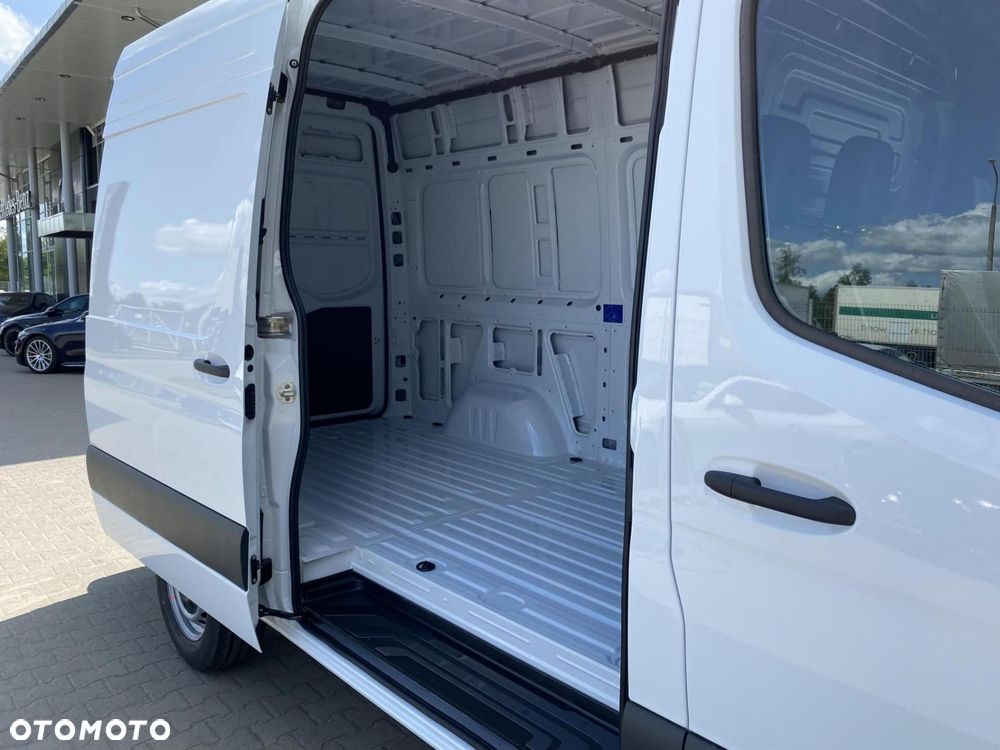 Mercedes-Benz Sprinter - 17