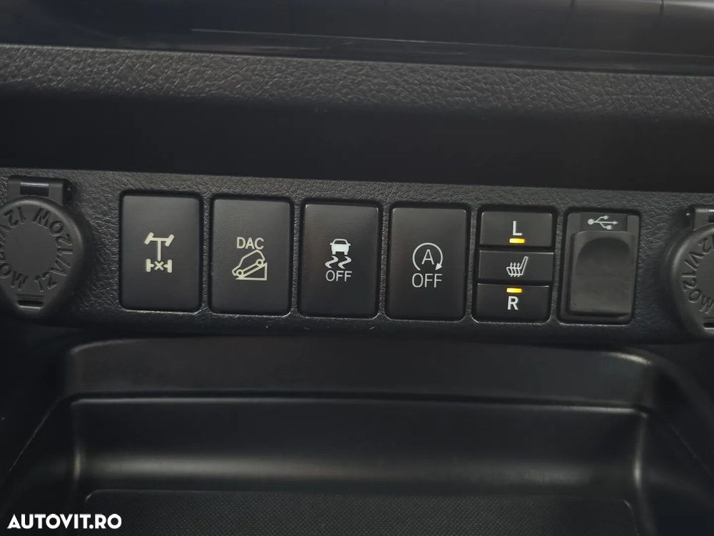 Toyota Hilux 2.4D 150CP 4x4 Double Cab AT Executive - 24