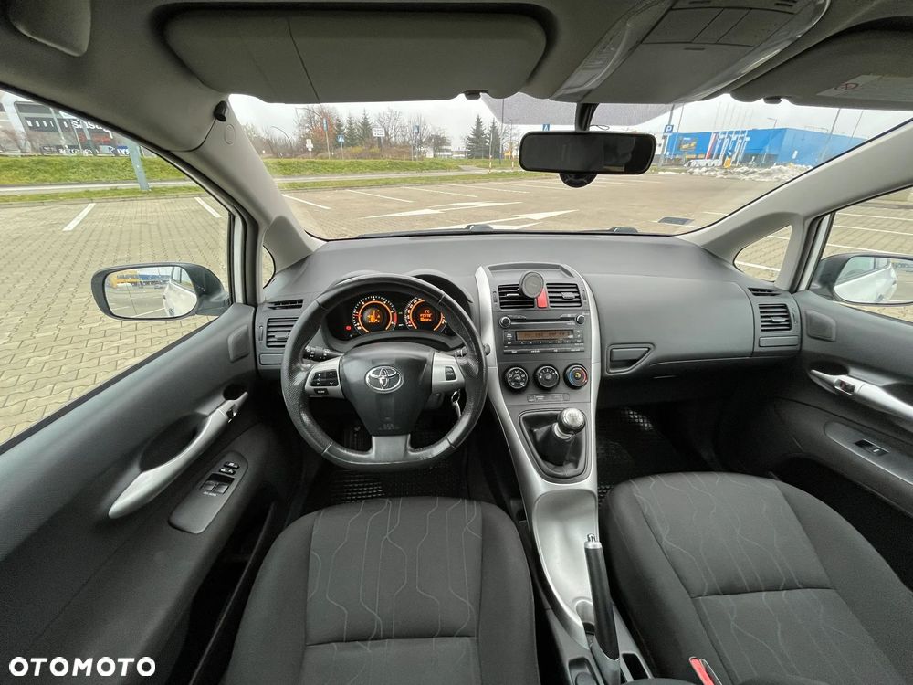 Toyota Auris 1.4 D-4D Terra EU5 - 13