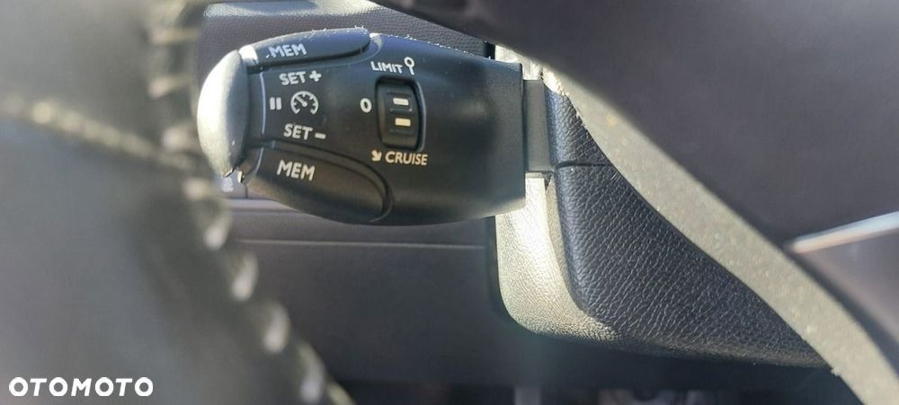 Peugeot 308 HDi FAP 150 Business Line Niveau 2 - 14