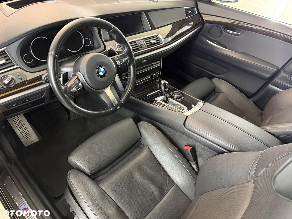 BMW Seria 5 550i Sport-Aut Modern Line - 15