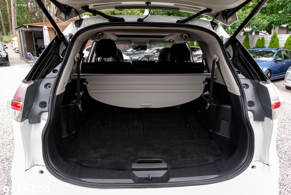 Nissan X-Trail 2.0 dCi ALL-MODE 4x4i Xtronic Tekna - 19