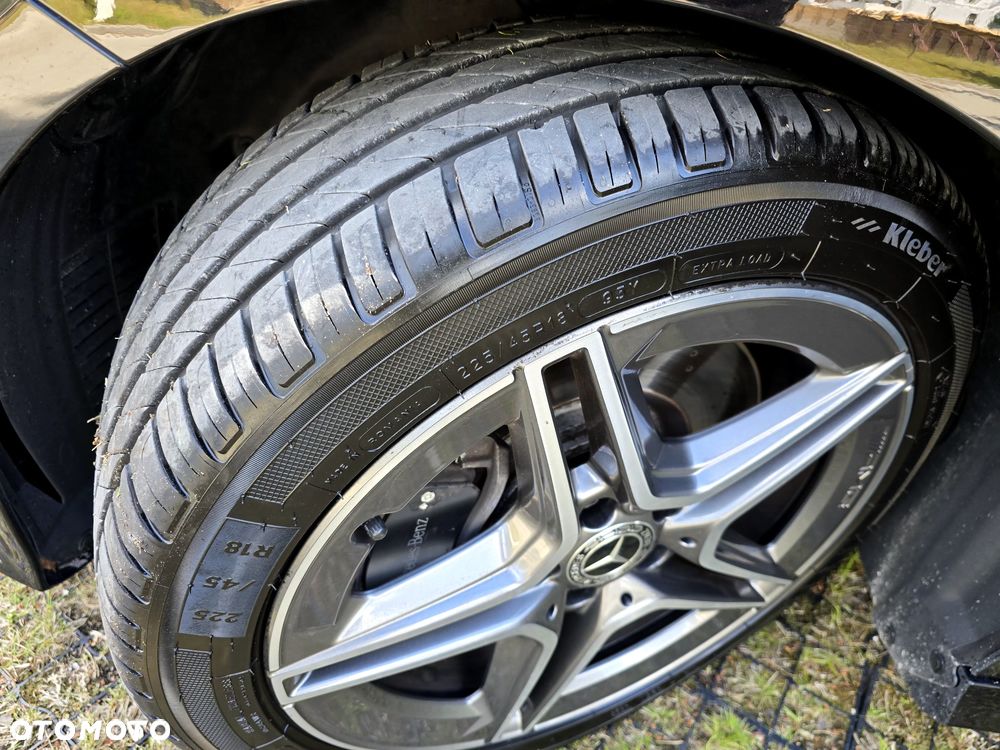 Mercedes-Benz CLA 220 AMG Line 7G-DCT - 24