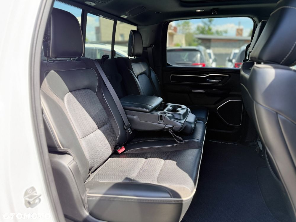 RAM 1500 Crew Cab Laramie - 29