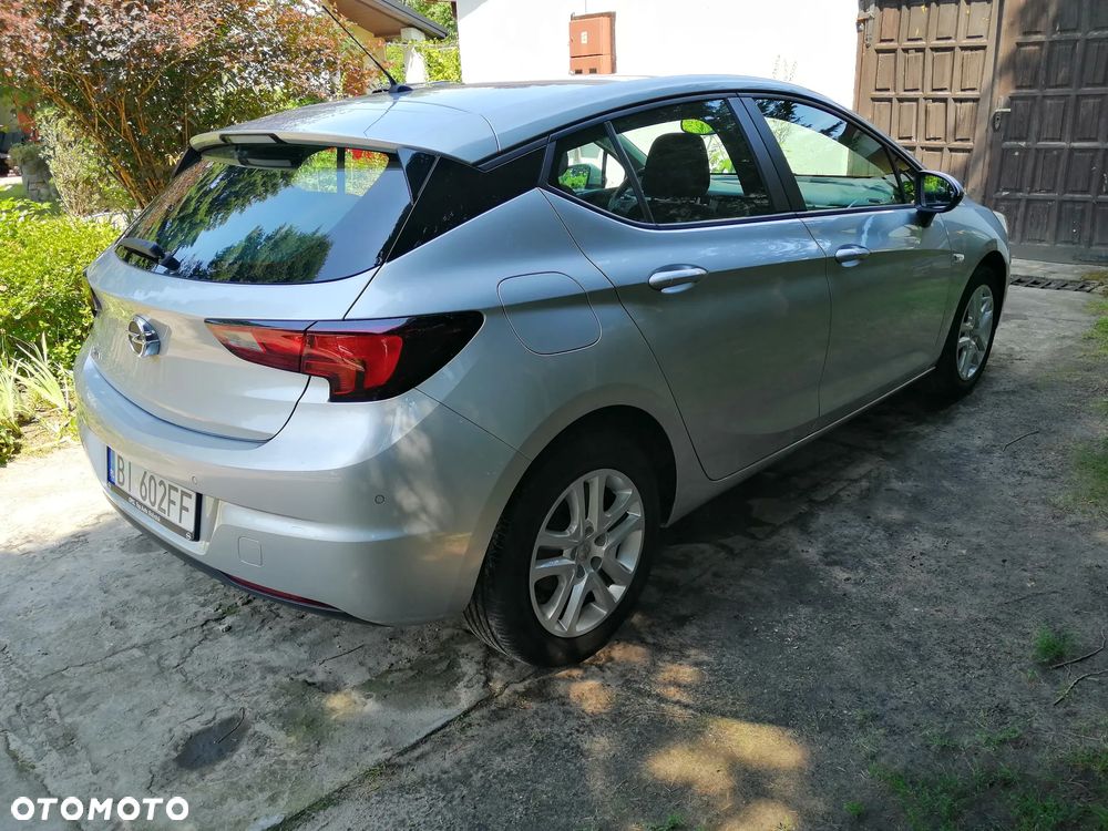 Opel Astra 1.2 T Elegance S&S - 8