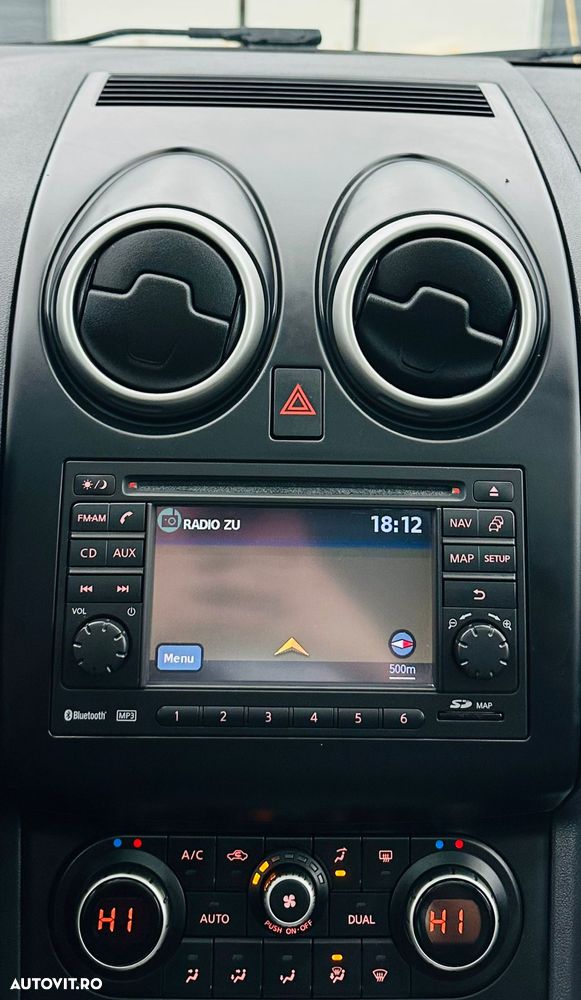 Nissan Qashqai 2.0 DCI 4 x 4 DPF Aut tekna - 24