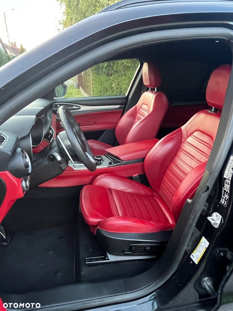 Alfa Romeo Stelvio 2.0 Turbo Veloce TI Q4 - 33