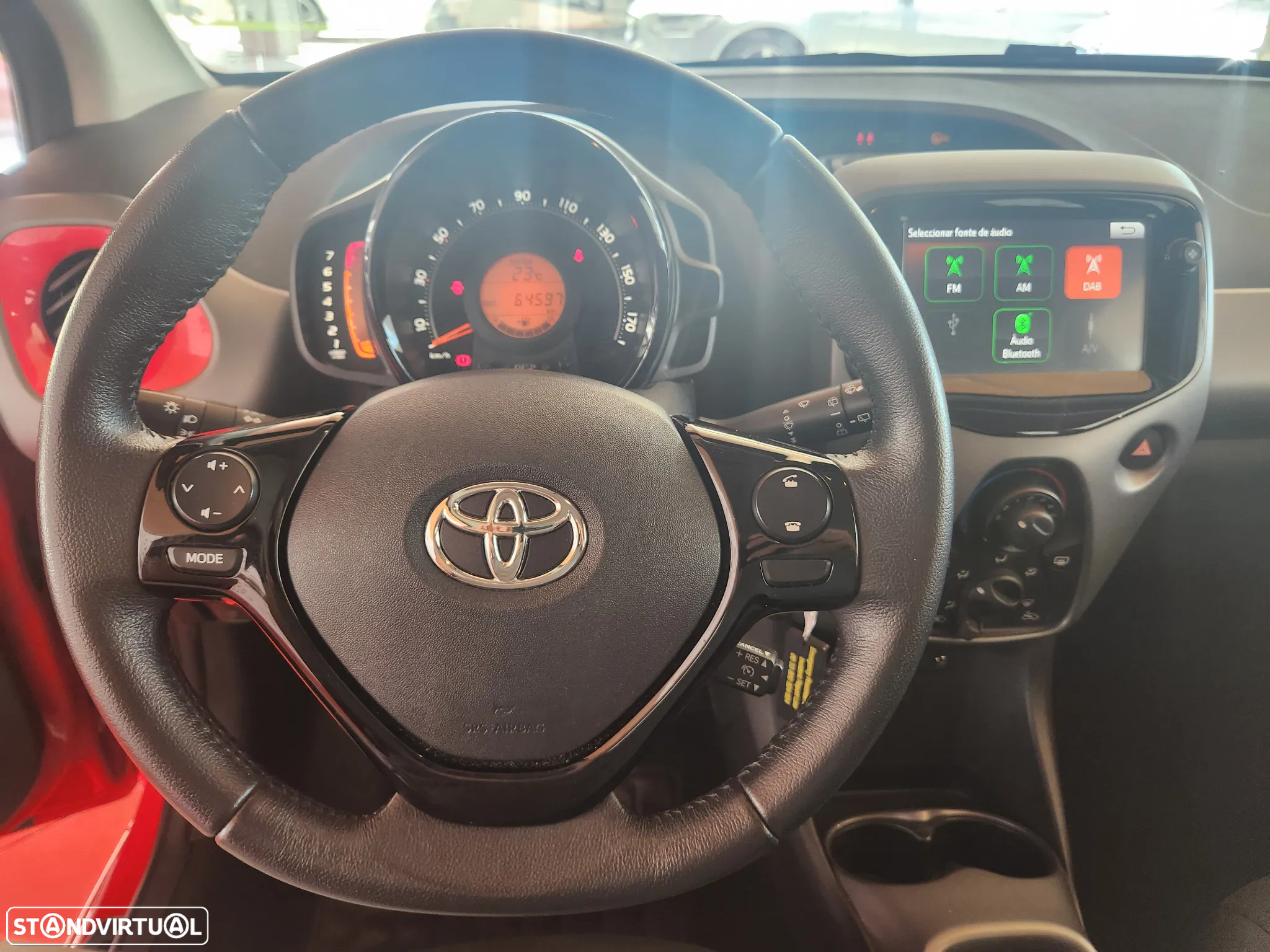Toyota Aygo 1.0 X-Play+X-Touch - 16