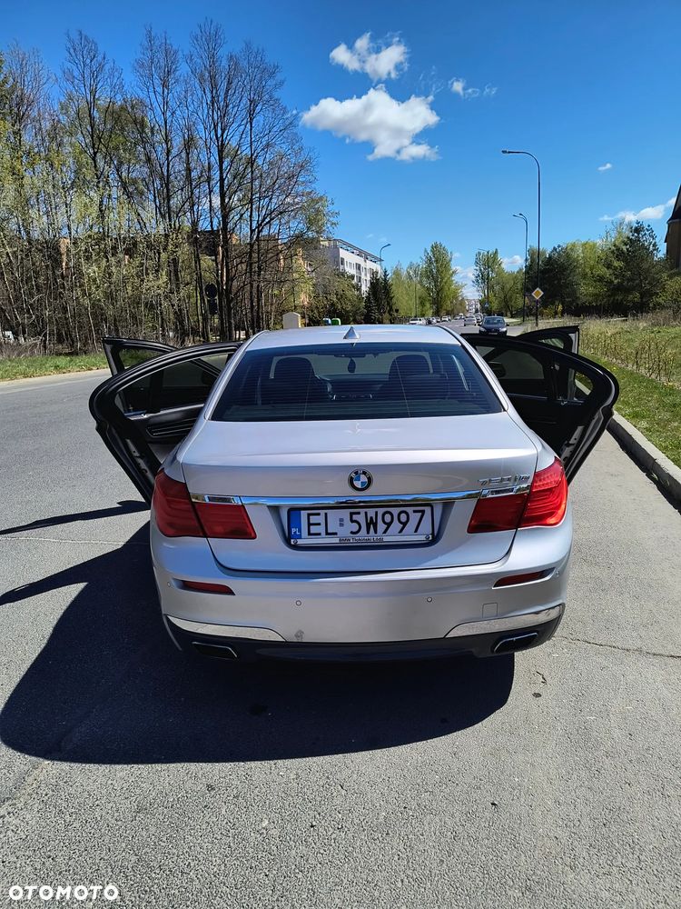 BMW Seria 7 750i xDrive - 12