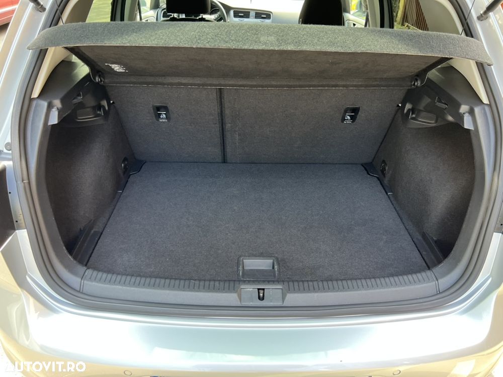 Volkswagen Golf - 9
