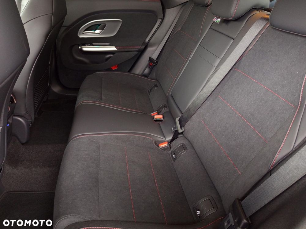 Mercedes-Benz CLA - 10