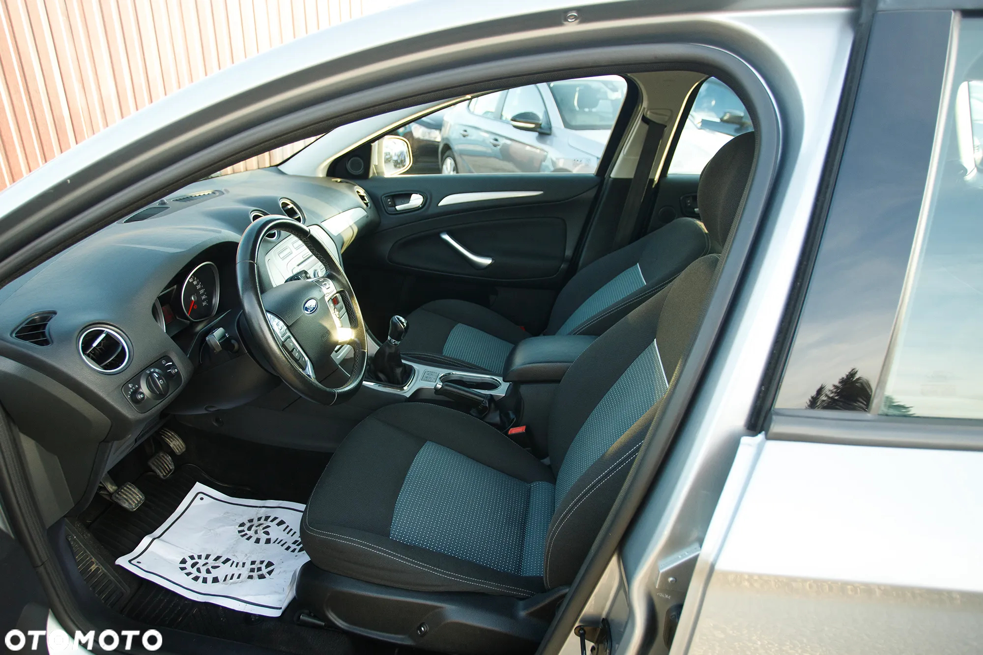 Ford Mondeo 2.0 FF Titanium - 18