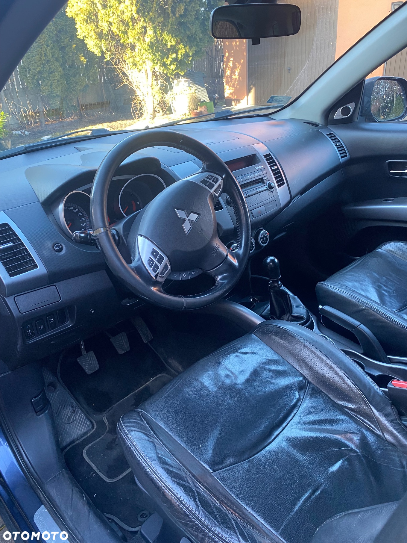 Mitsubishi Outlander 2.0 DID Intense + - 9