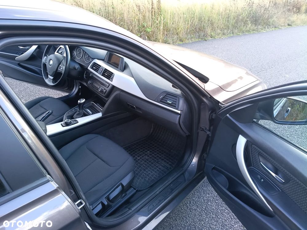 BMW Seria 3 316d - 11