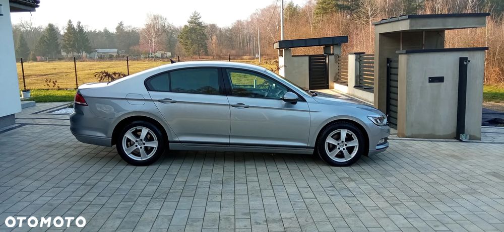 Volkswagen Passat - 11