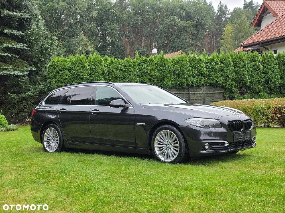 BMW Seria 5 525d Sport-Aut Luxury Line - 32