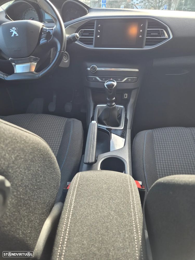 Peugeot 308 1.5 BlueHDi Style - 11