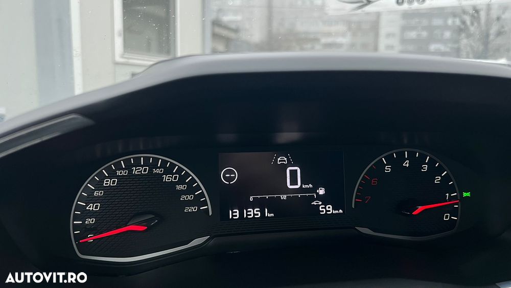 Peugeot 208 - 14