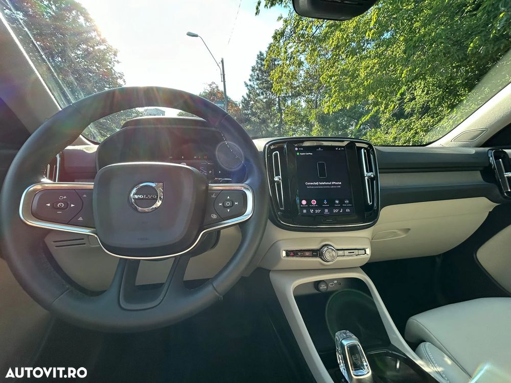 Volvo XC 40 B3 AT FWD MHEV Plus Dark - 13