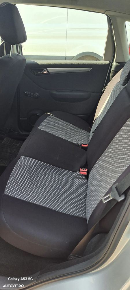 Mercedes-Benz B 180 - 8