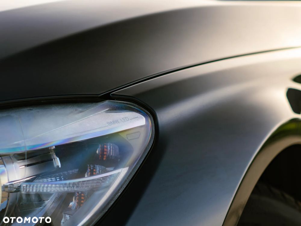 BMW Seria 7 740Li - 8