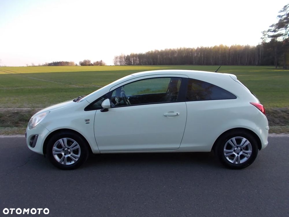 Opel Corsa 1.4 16V Satellite - 2