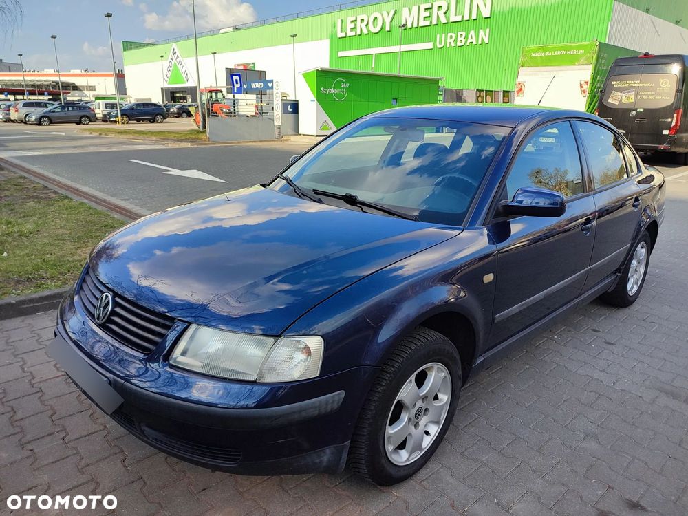 Volkswagen Passat 1.6 GL - 1