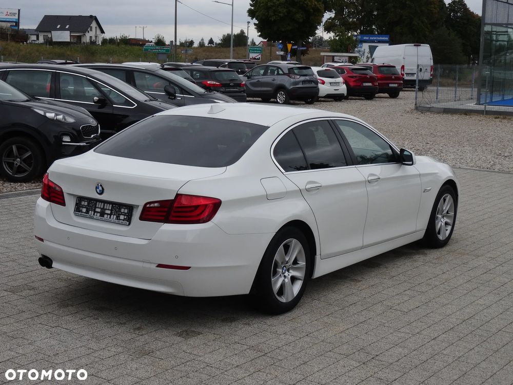 BMW Seria 5 520i Sport-Aut - 9