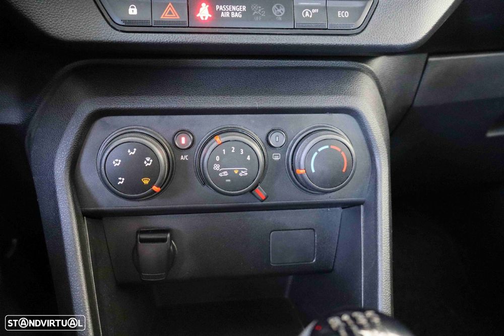 Dacia Sandero 1.0 TCe Essential - 26