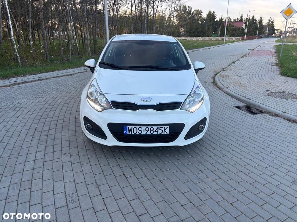 Kia Rio 1.2 L - 2