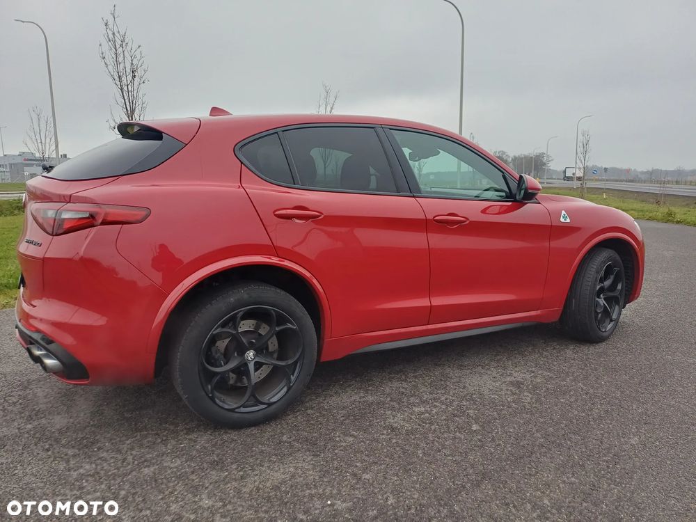 Alfa Romeo Stelvio V6 2.9 Bi-Turbo AT8-Q4 Quadrifoglio - 7