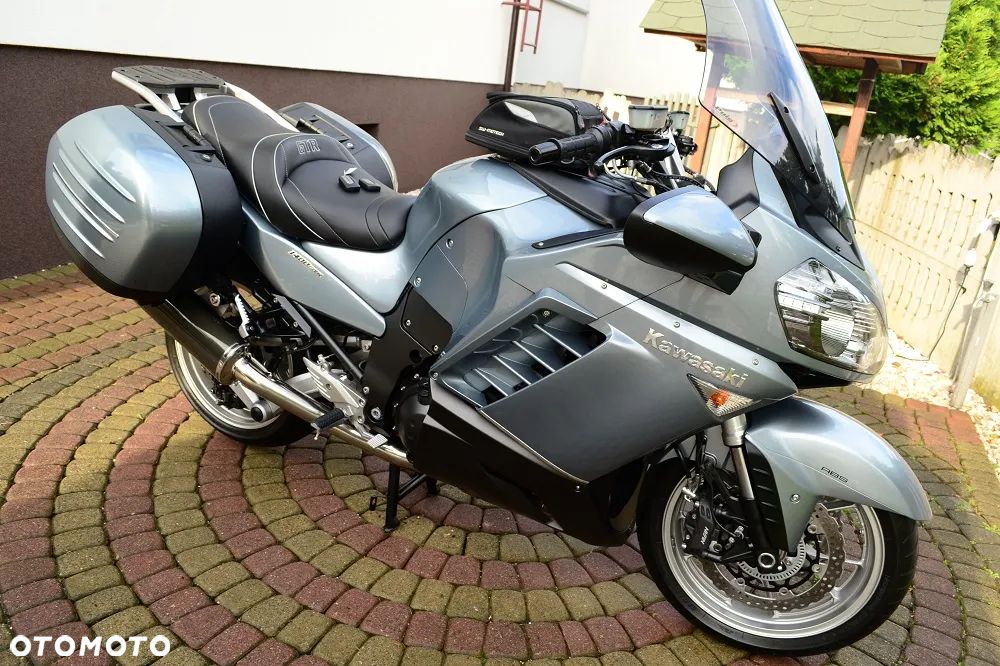 Kawasaki GTR