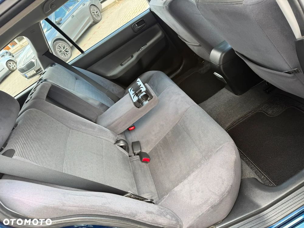 Mitsubishi Lancer 1.6 Intense - 16