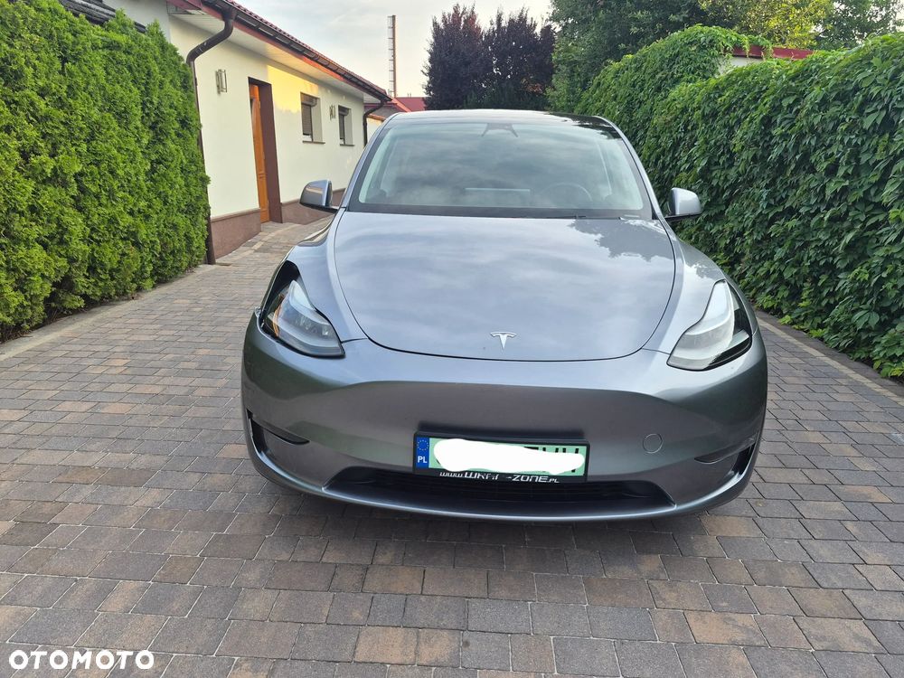 Tesla Model Y Long Range Dual Motor AWD - 2