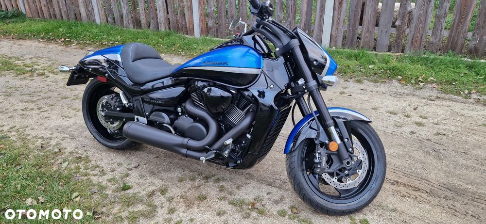 Suzuki Intruder - 8
