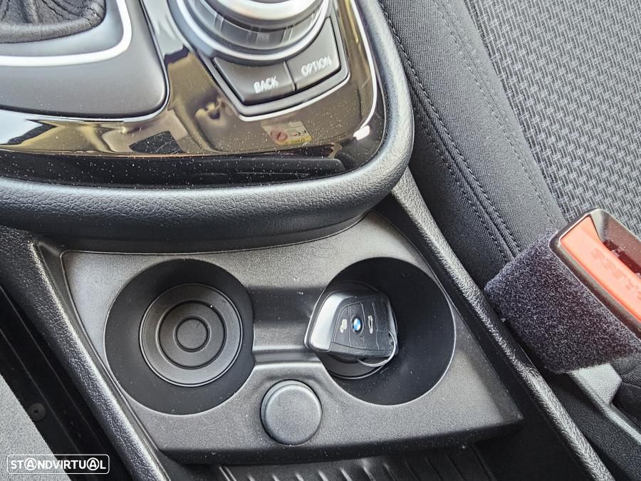 BMW 225xe Active Tourer Advantage - 29