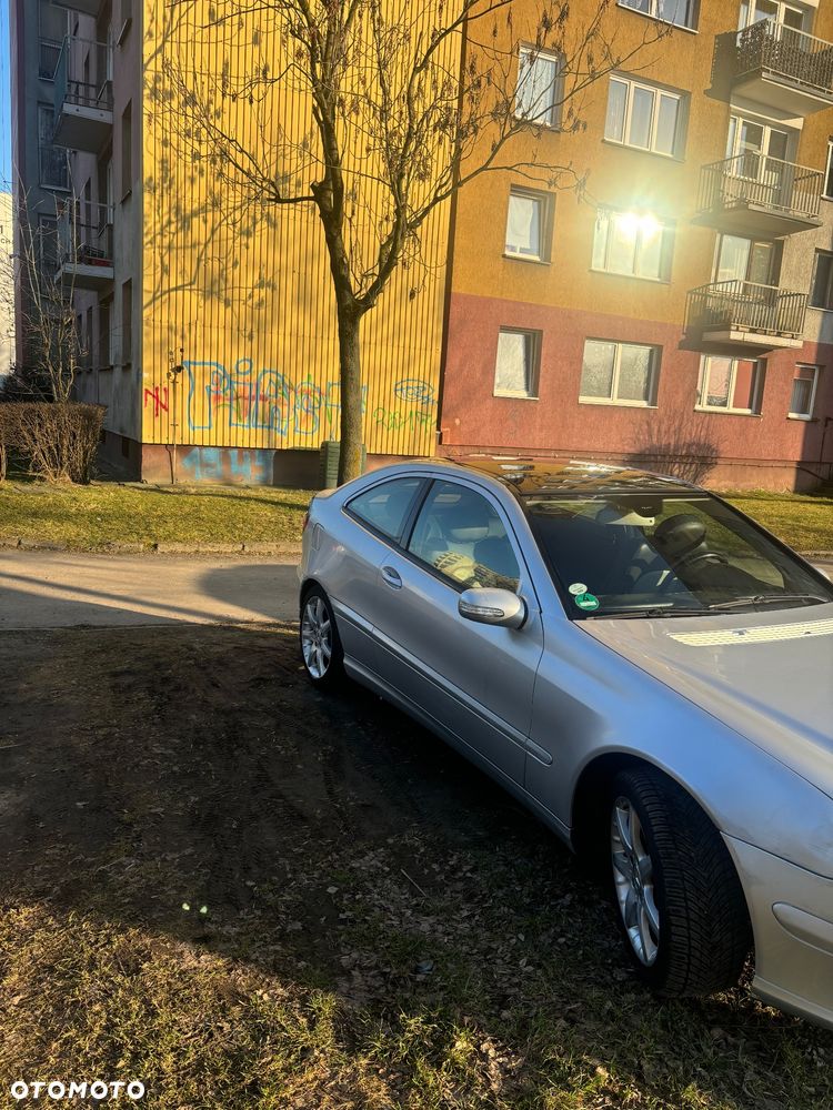 Mercedes-Benz Klasa C 200 CDI Sportcoupe - 4