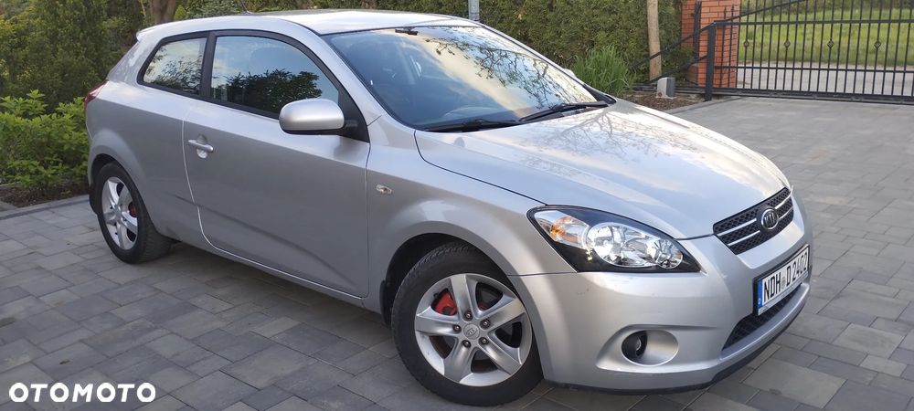 Kia ProCeed 1.4 CVVT Dream-Team Edition - 2
