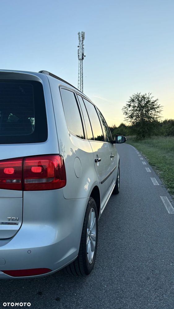 Volkswagen Touran - 8