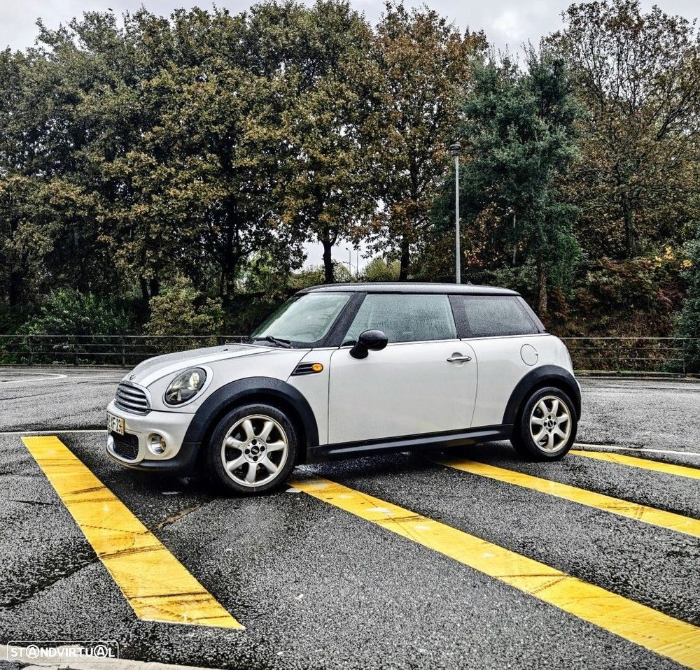 MINI 3 Portas Cooper D - 17