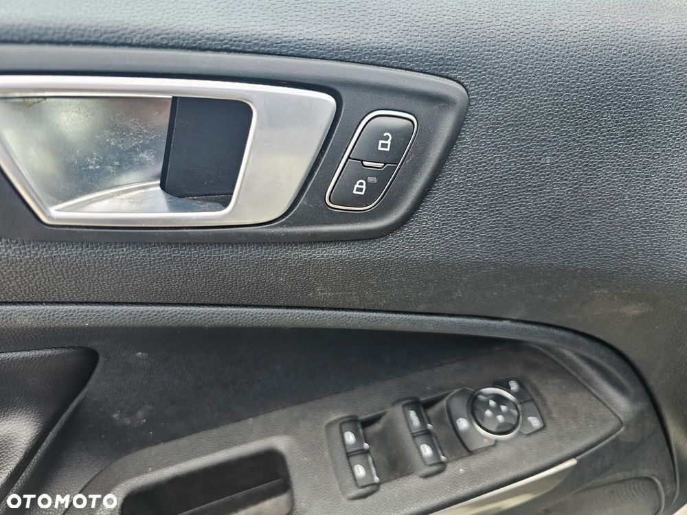 Ford EcoSport - 18