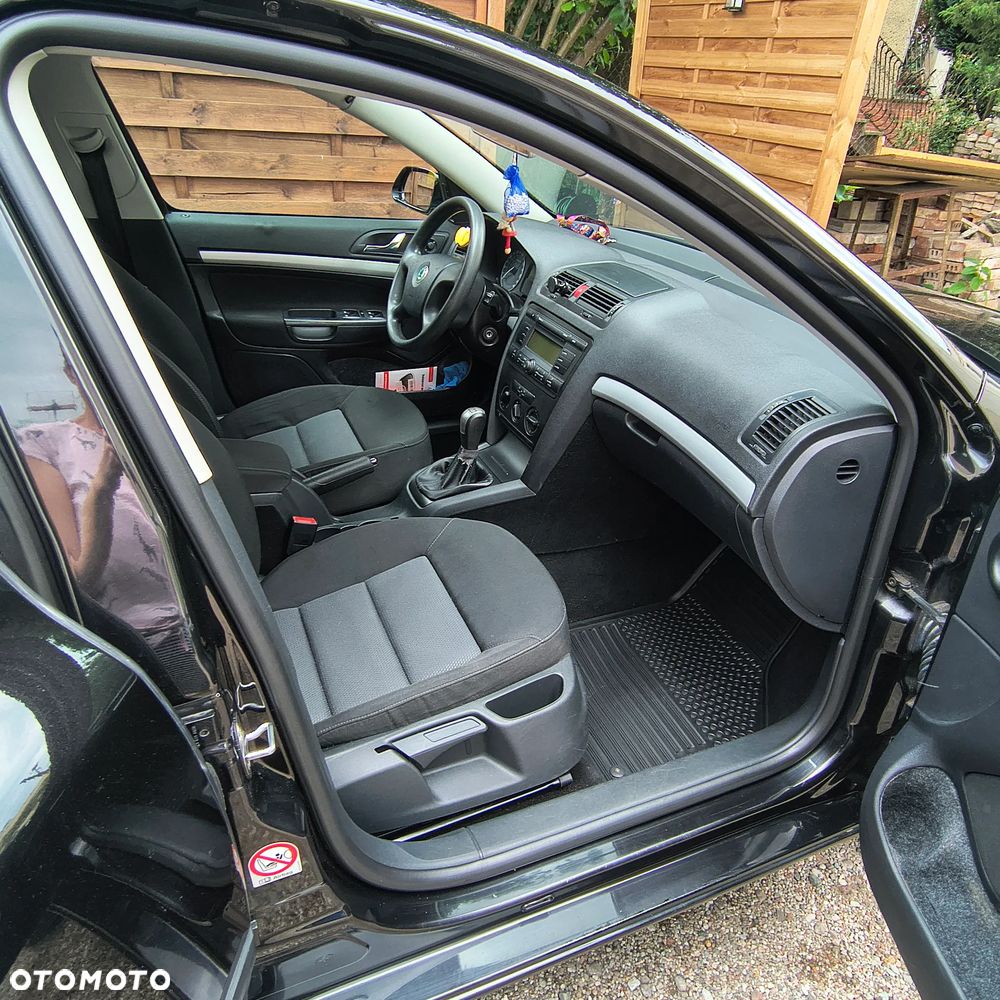 Skoda Octavia 1.6 FSI Classic - 17